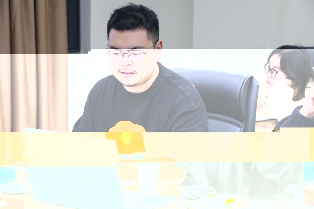 E099